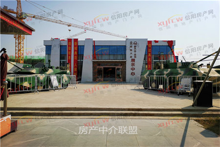 水泥厂家属院3室2厅1卫110㎡带院带南屋